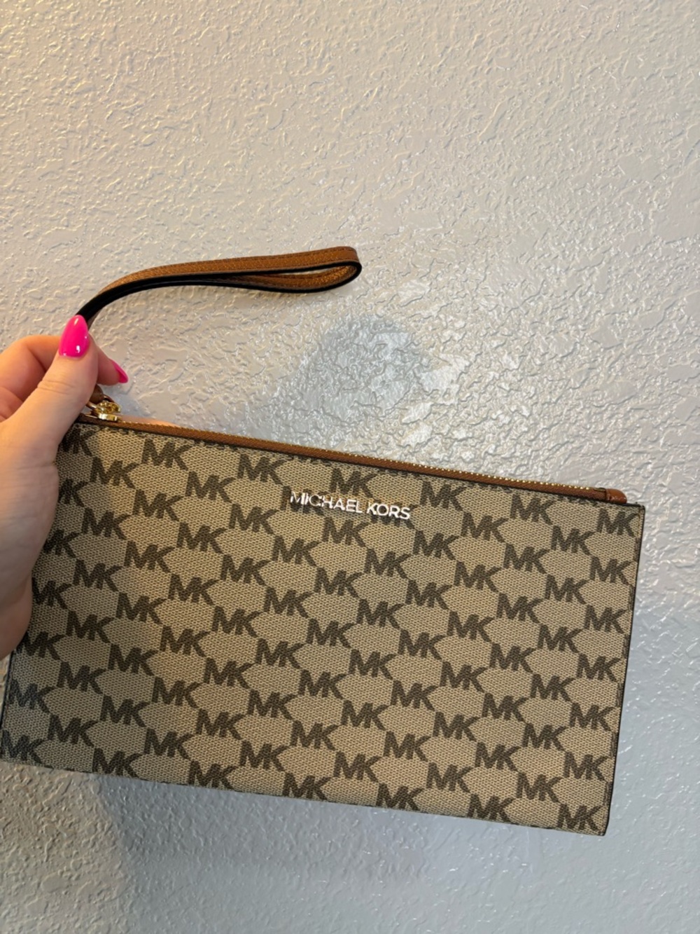 Michael Kors Hand Pouch